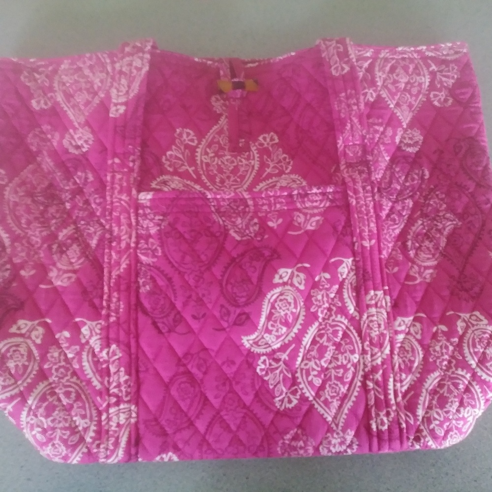 Vera Bradley VERA tote in Stamped Paisley NWT